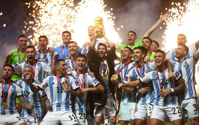 Nos pênaltis, Argentina se sagra tricampeã do Mundo